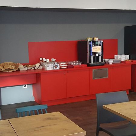 Hotelf1 Cergy Exterior foto