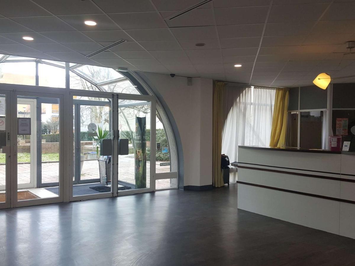 Hotelf1 Cergy Exterior foto