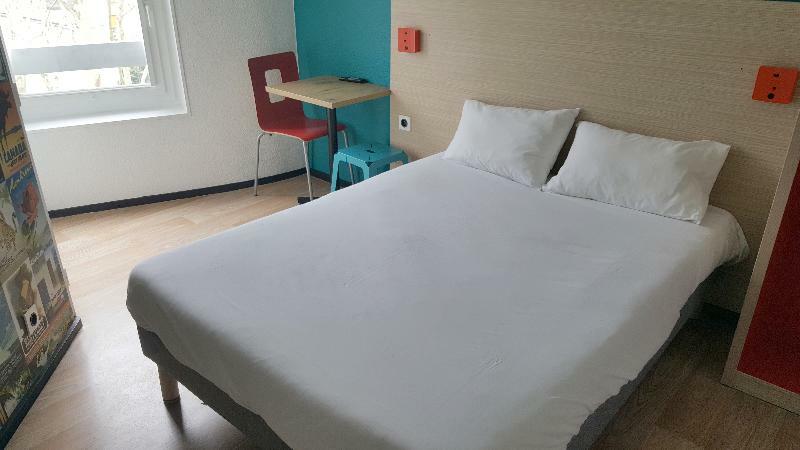 Hotelf1 Cergy Exterior foto